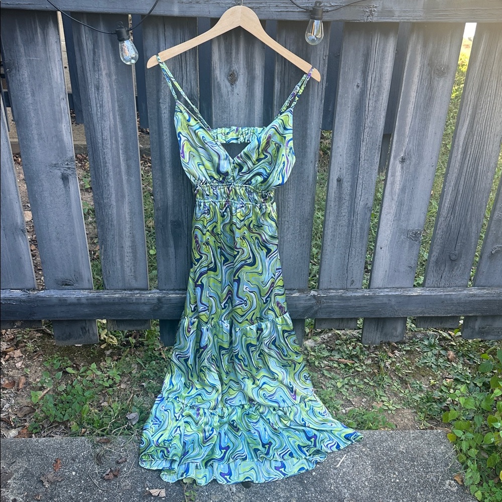 Charlotterusse Maxi Dress - Picture 1 of 8